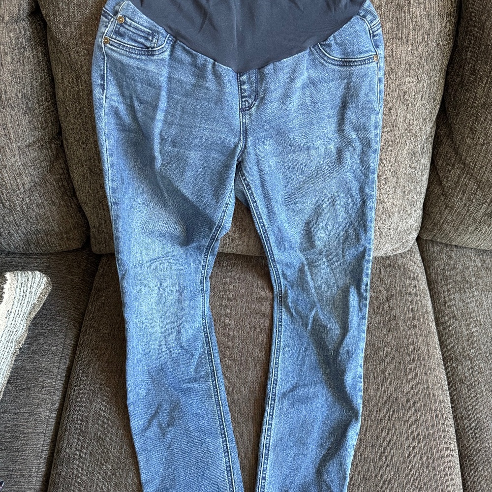 Maternity Cropped Jeans